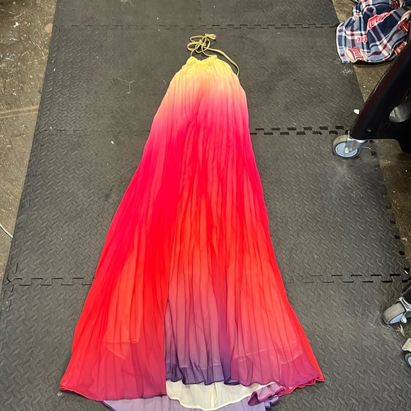 Vici Ombré Halter Maxi - Picture 2 of 4